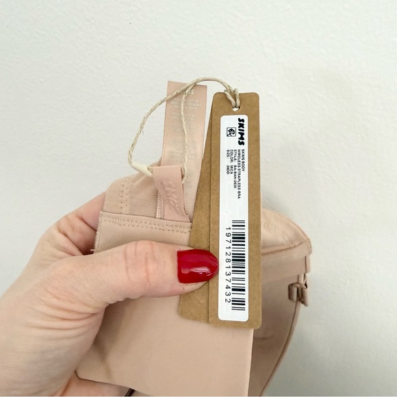 SKIMS Fits Everybody Strapless Bra Nude 38DD NWT - Picture 5 of 5